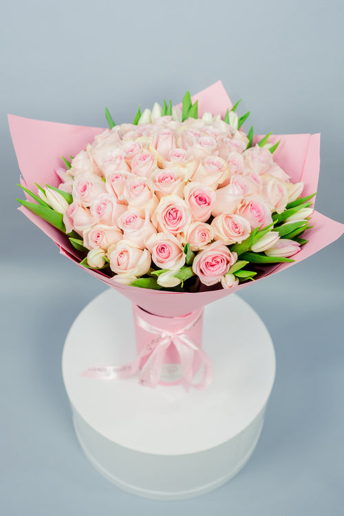 Beauty Pink Bouquet - Onlineflowersdubai.ae